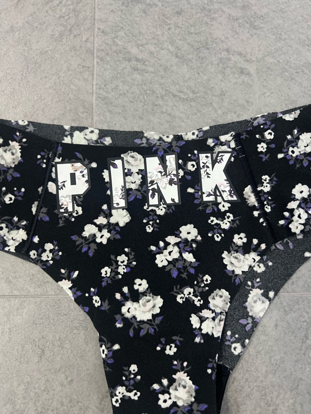 NWT PINK Victoria's Secret No-Show Cheekster Panty in Black/White Floral - Picture 4 of 5